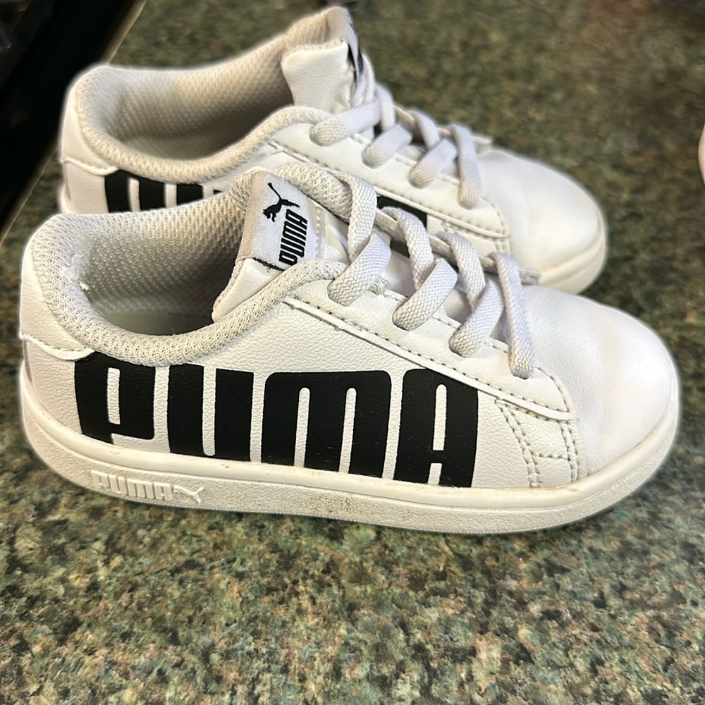 Little Boys PUMA sneakers- Size 8c